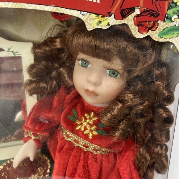 Collector's‎ Choice Genuine Fine Bisque Porcelain Doll Commode Certificate NIB - Picture 6 of 12